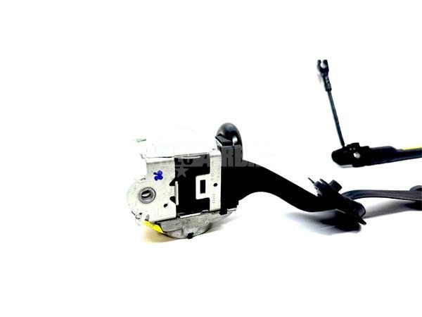 Cinturon con pretensor delantero derecho de Nissan Qashqai J12 (868856UA0A) - Imagen 2