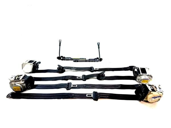 Juego cinturones con pretensores de Nissan Qashqai J12 (868846UA0A - 868856UA0A - 888846UA0A - 34314709D)