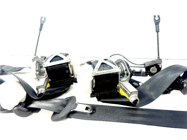 Juego de cinturones con pretensores de Fiat 500 del año 2016 - 2026(07356548850 - 34251778A - 07356548870 - 34251779A - 34022870C - 34022871C). - Imagen 2