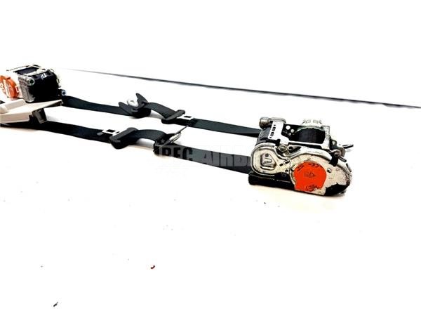 Juego de cinturones con pretensores delanteros derecho e izquierdo de Renault Kadjar, 2015 - 2021 (868840584R - 868841054R). - Imagen 3